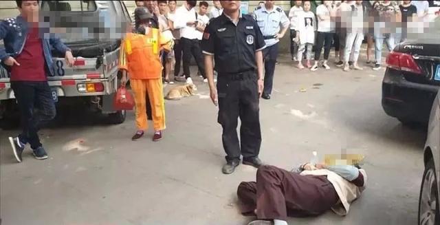 深圳62岁保洁员劝阻女子公厕洗狗被打断6根肋骨，处罚来了！